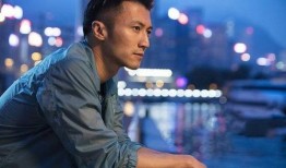 谢霆锋爆料父亲视频播放,罕见父亲珍贵视频曝光，背后故事令人动容